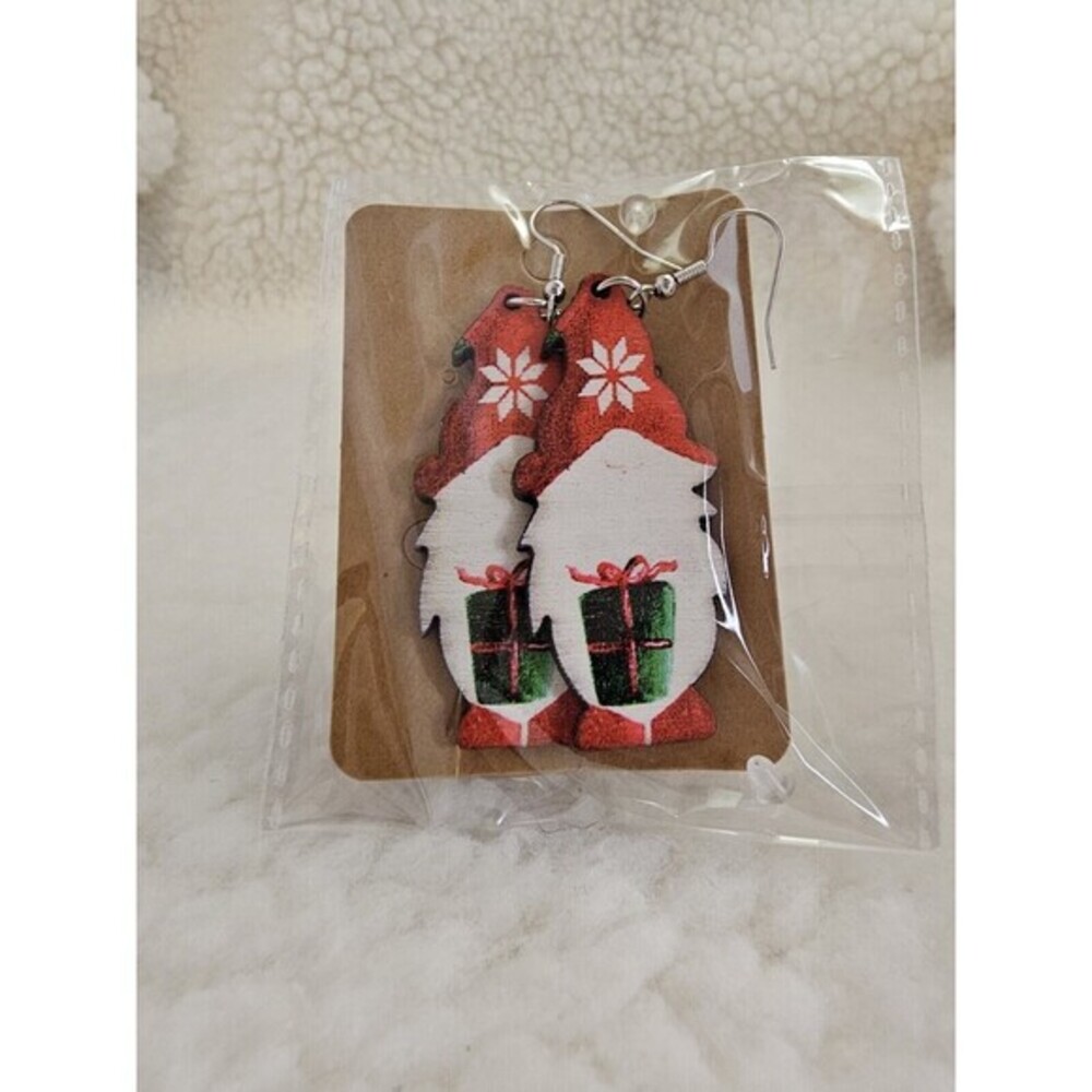 Gnome Wood Earrings Christmas Holiday Dangle/‎ Fishhook Style NEW!